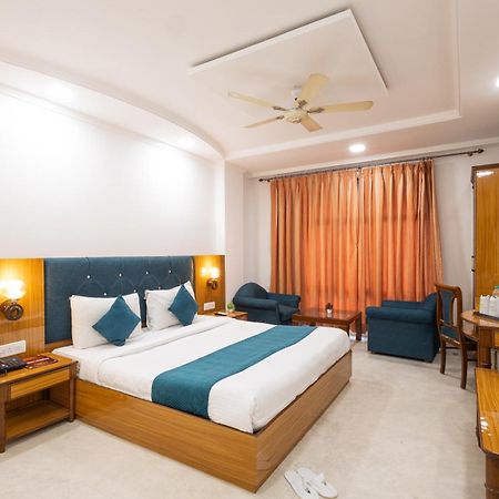Hotel Panickers Residency - Ajmal Khan Market Near Karol Bagh Metro Дели Экстерьер фото