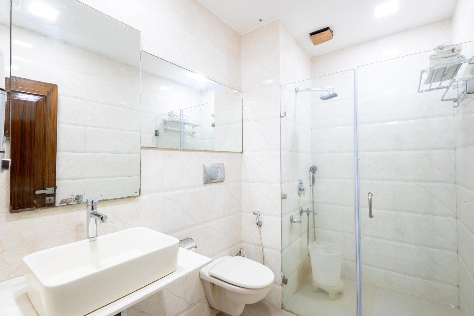 Hotel Panickers Residency - Ajmal Khan Market Near Karol Bagh Metro Дели Экстерьер фото