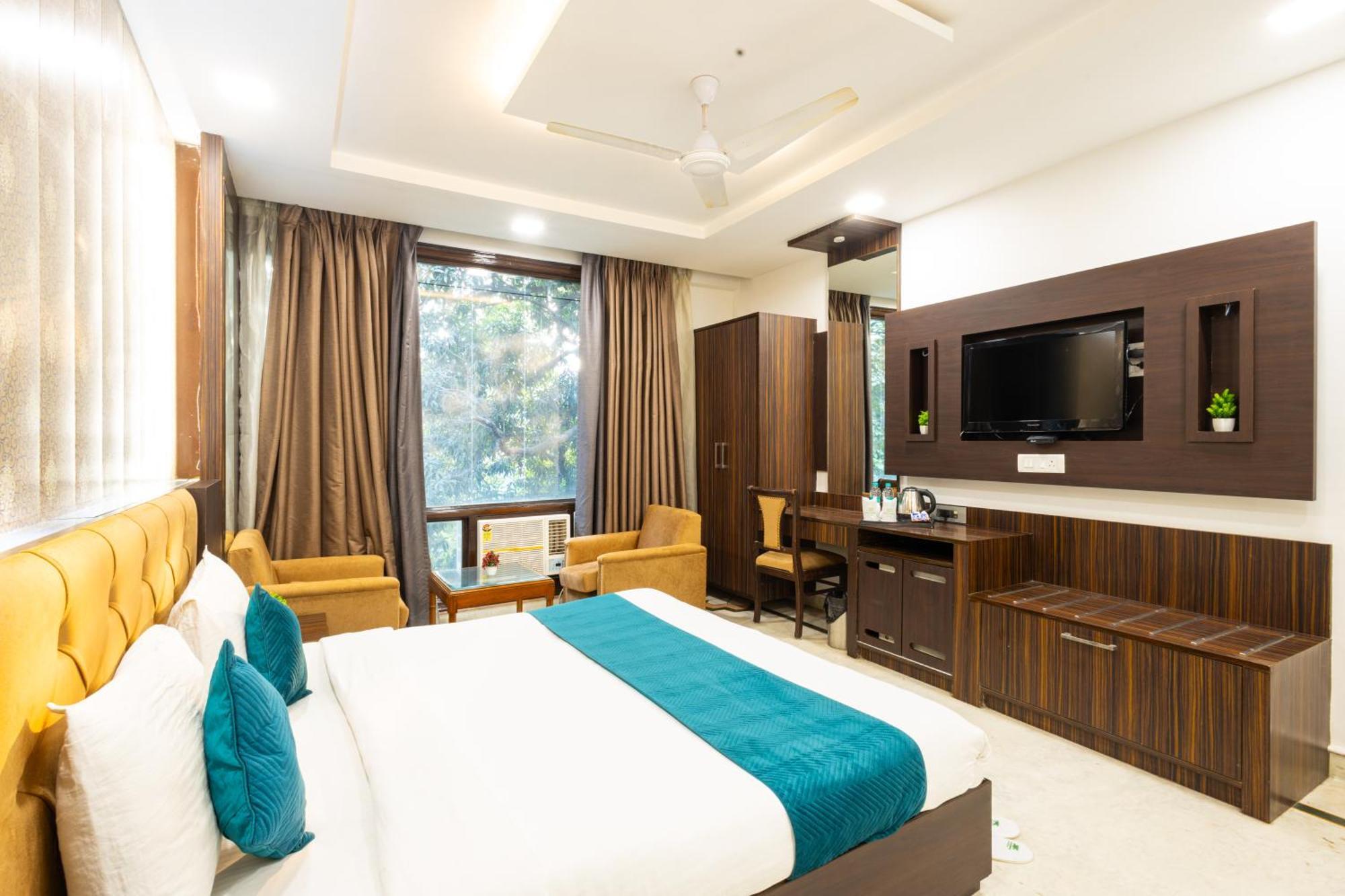 Hotel Panickers Residency - Ajmal Khan Market Near Karol Bagh Metro Дели Экстерьер фото