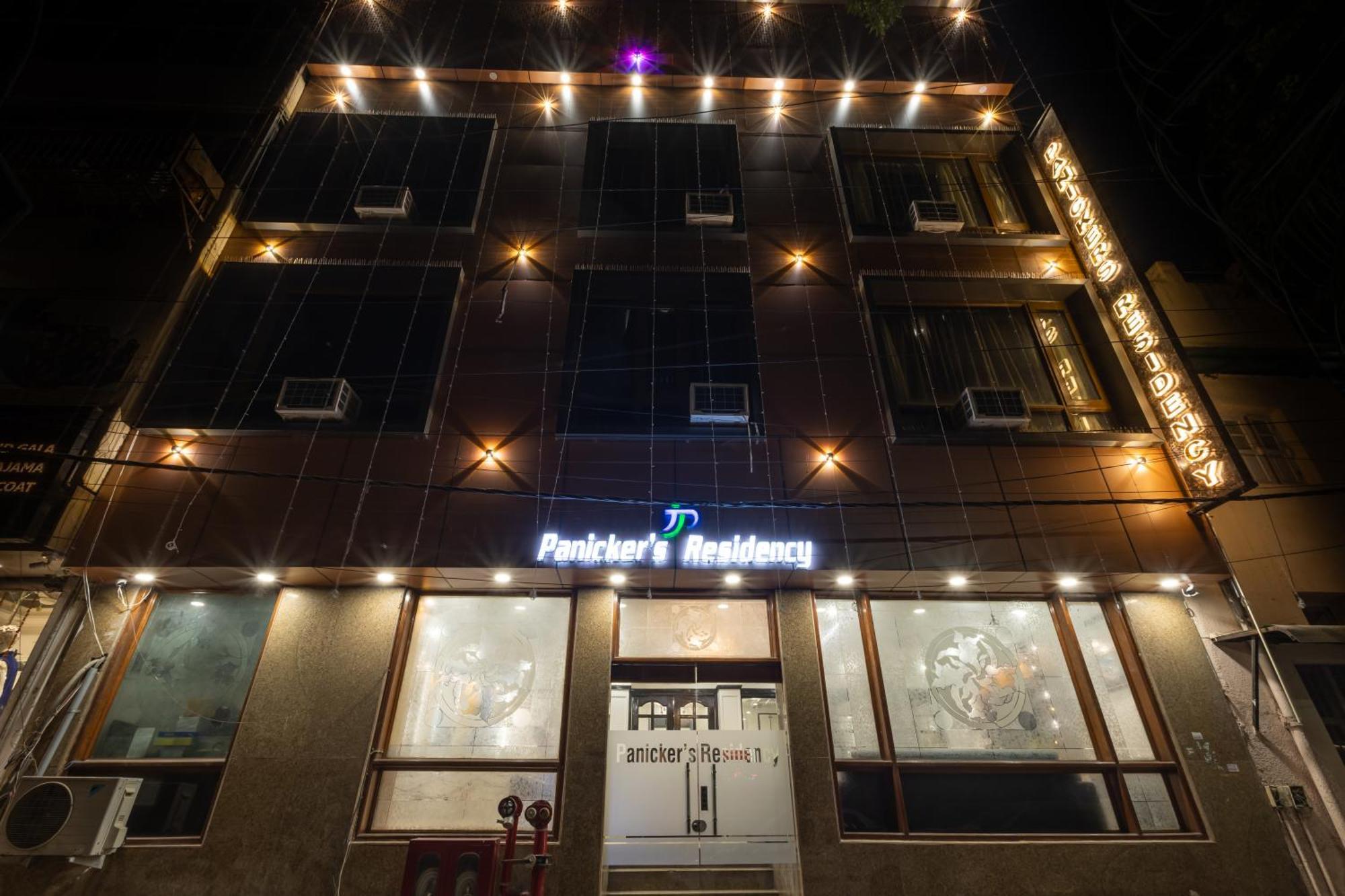 Hotel Panickers Residency - Ajmal Khan Market Near Karol Bagh Metro Дели Экстерьер фото